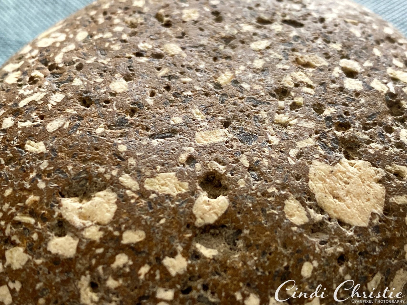 A speckled rock has heart-shaped patterns on May 11, 2020, in Salmon, Idaho.  (© 2020 Cindi Christie/Cyanpixel)